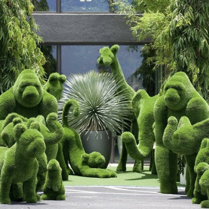 animal topiary sculptures
