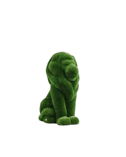 Valiant – small seated lion sculpture in artificial grass from the Heritage Collection